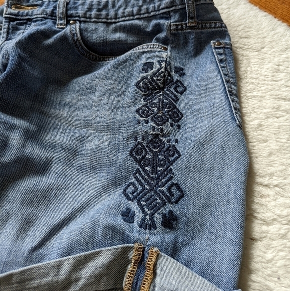 Eddie BAUER embroidered denim jean shorts women's 8 - Picture 3 of 10